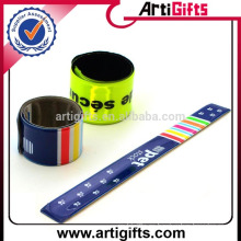 Factory direct supply reflective plastic snap bracelet